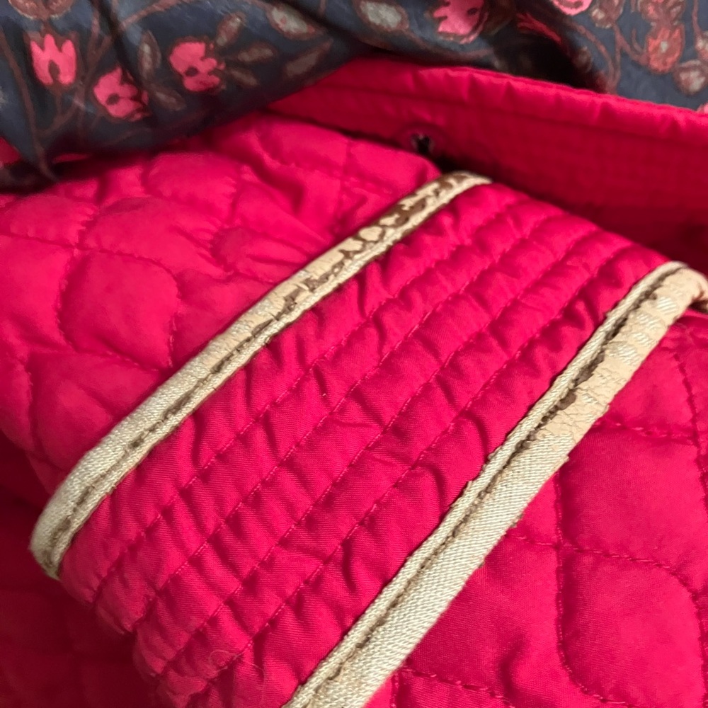 Size small 6-8 dark rose Lands' End Pink Puffer Jacket with Quilted Design belt - Picture 10 of 10